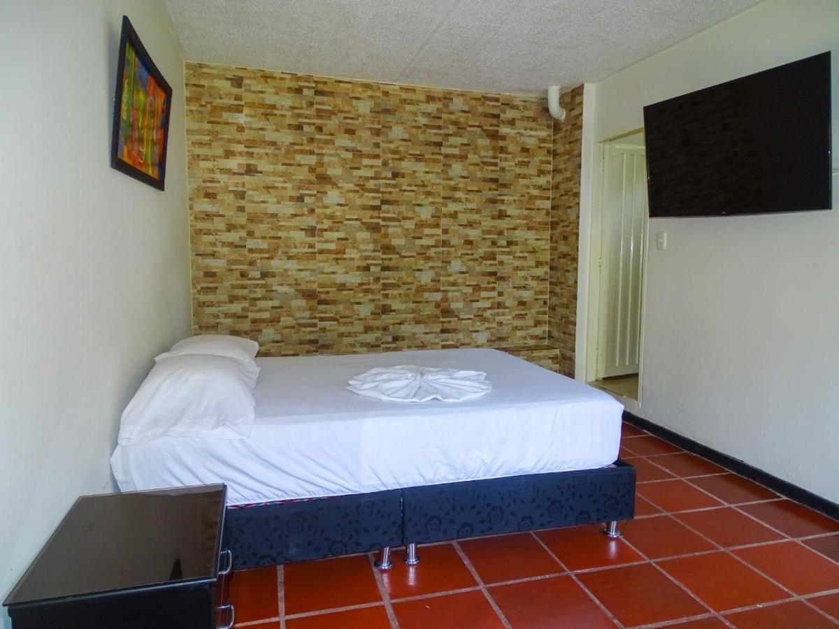 Hotel Villa De Rauzan Melgar Dış mekan fotoğraf