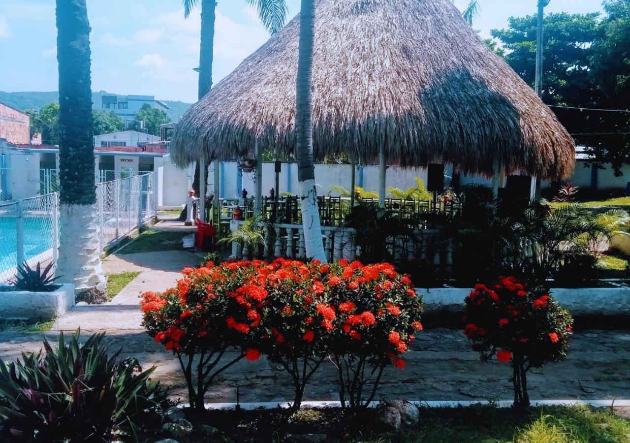 Hotel Villa De Rauzan Melgar Dış mekan fotoğraf